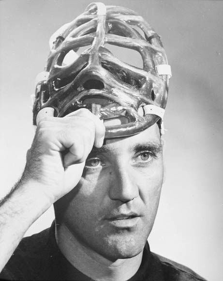 Jacques_Plante_Fiberglass_Goalie_Mask