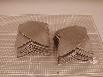 Leather Head Football Construction04_1