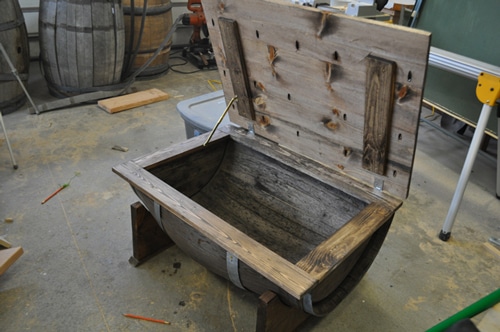 28-whiskey-barrel-chest-lid-support