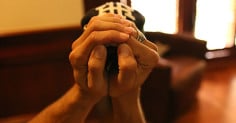 using hands to break in baseball hat bill