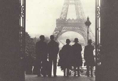 vintage travelrrs in paris