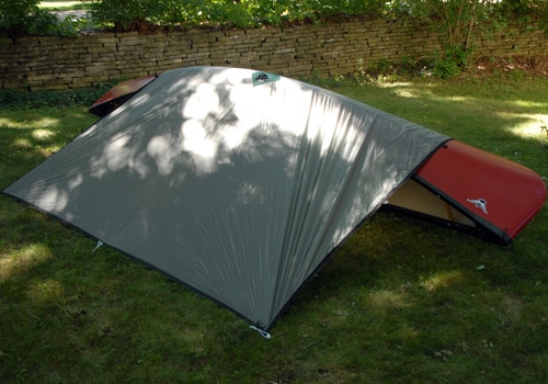 canoe_rig1 tarp pitch campting shelter using canoe
