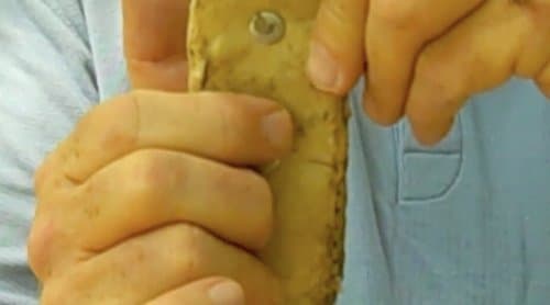 fingersknife how to hold knife when throwing knives