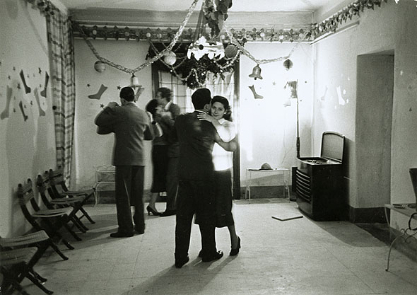 guests vintage party empty room people dancing
