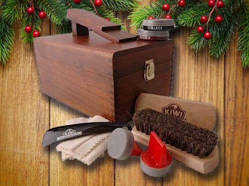 Shoe shine kit with christmas background.