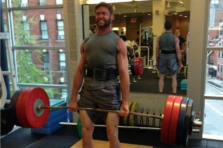 wolverine hugh jackman deadlifting muscles bulging