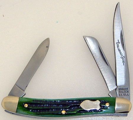 Three blades folding green handle pocket knife.