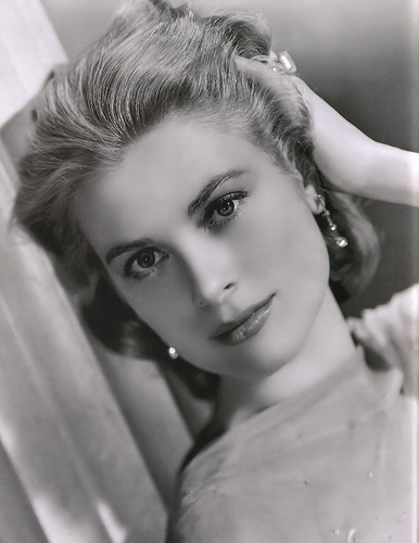 Grace kelly head shot movie star.