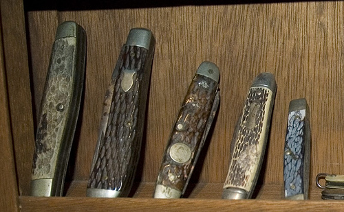 Set of pocket knife.