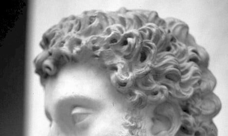 A black and white photo of Marcus Aurelius, depicted in a bust.
