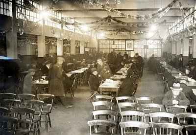 People having lunch in the hall during holidays. 