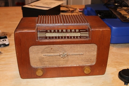 How to turn an old-time radio into mp3 player.