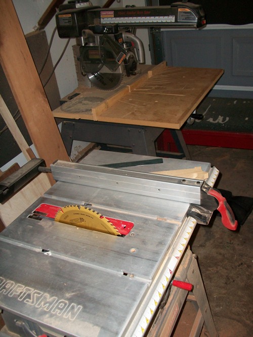 Wood cutting off inmachines for homemade dining table. 