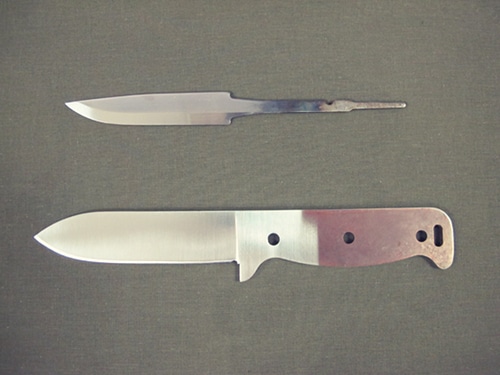 Survival knife full tang and rat tail tang. 