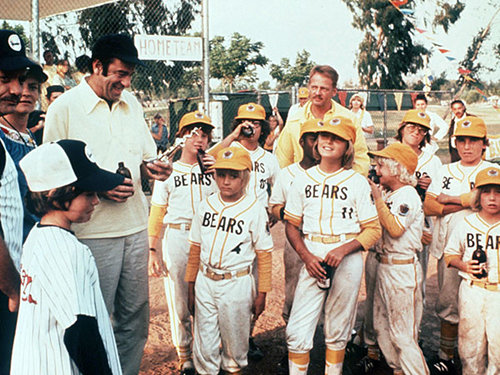 Kids getting trophy in movie "The Bad News Bears".