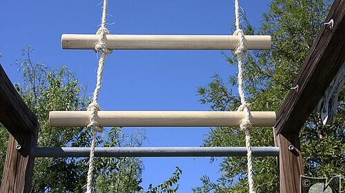 Using ropes to create a wooden ladder