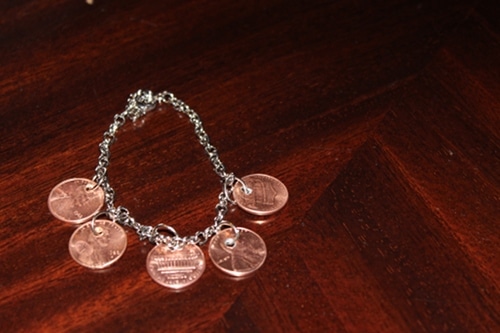 Diy homemade penny charm bracelet for gift. 