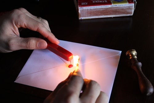 How to Make Wax Seals for Letters and Envelopes