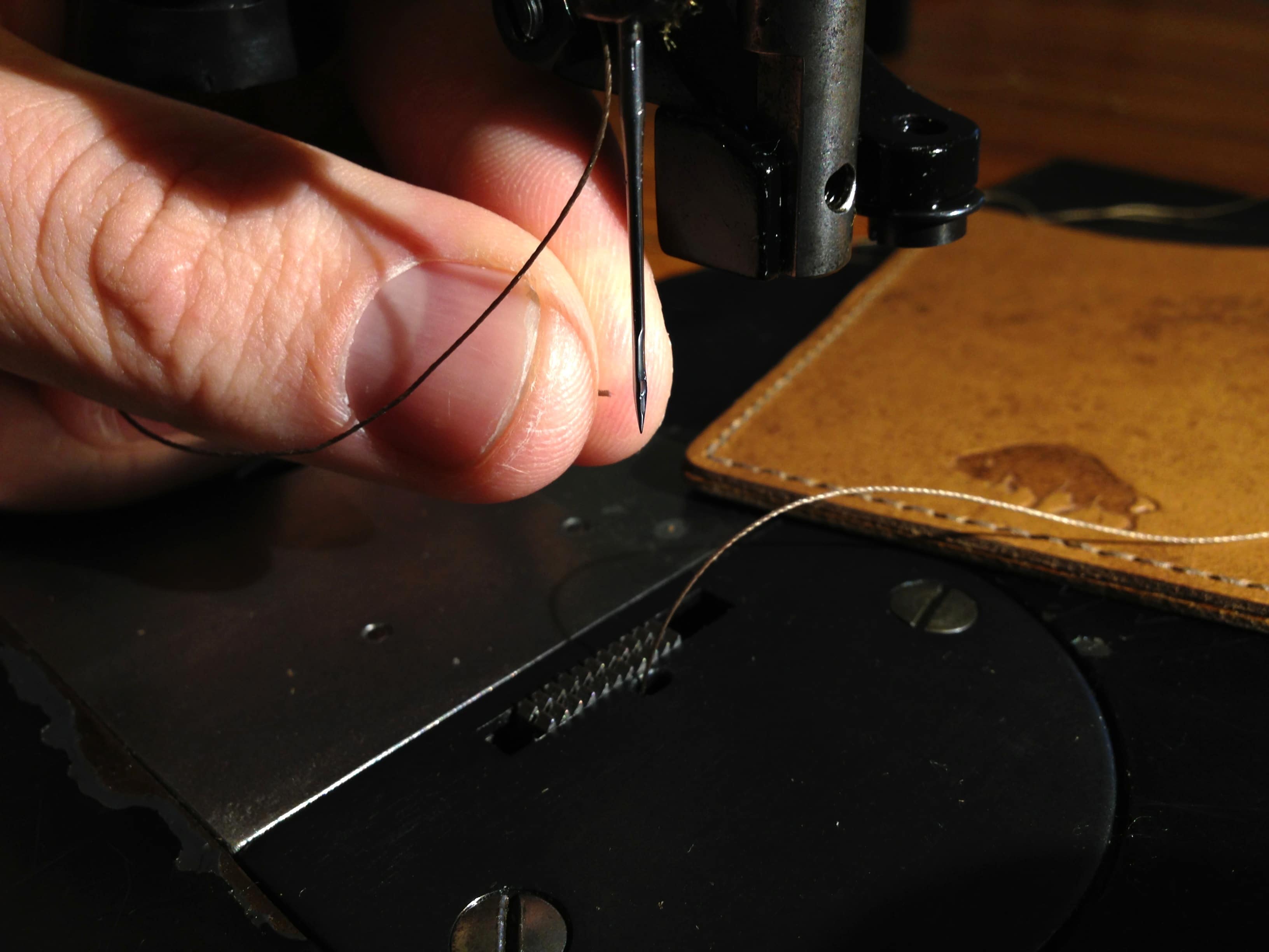 The Easiest Way To Thread A Needle The Art Of Manliness   Thread4 