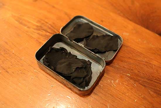 diy homemade char cloth firestarter altoids tin burnced cloth