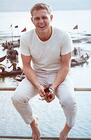 史蒂夫·麦昆（Steve McQueen），T恤，复古夏季风格。