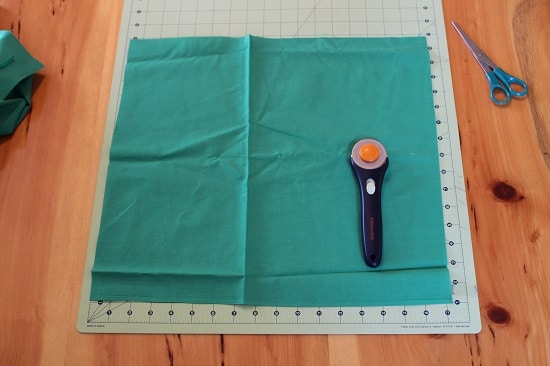 Diy pocket square cut fabric rotary cutter.