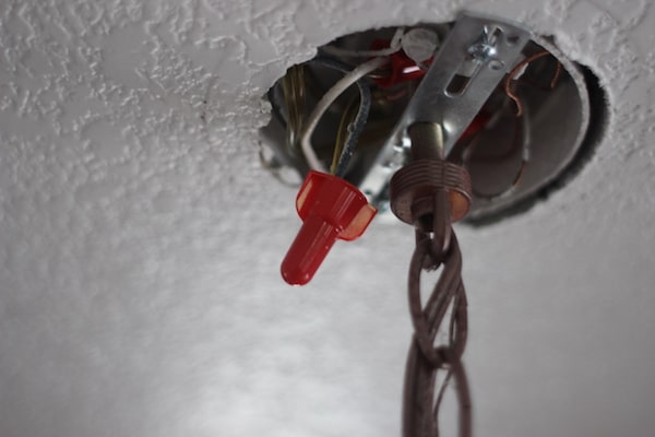 Replace Install A Light Fixture, How To Install A Light Fixture With Only Two Wires