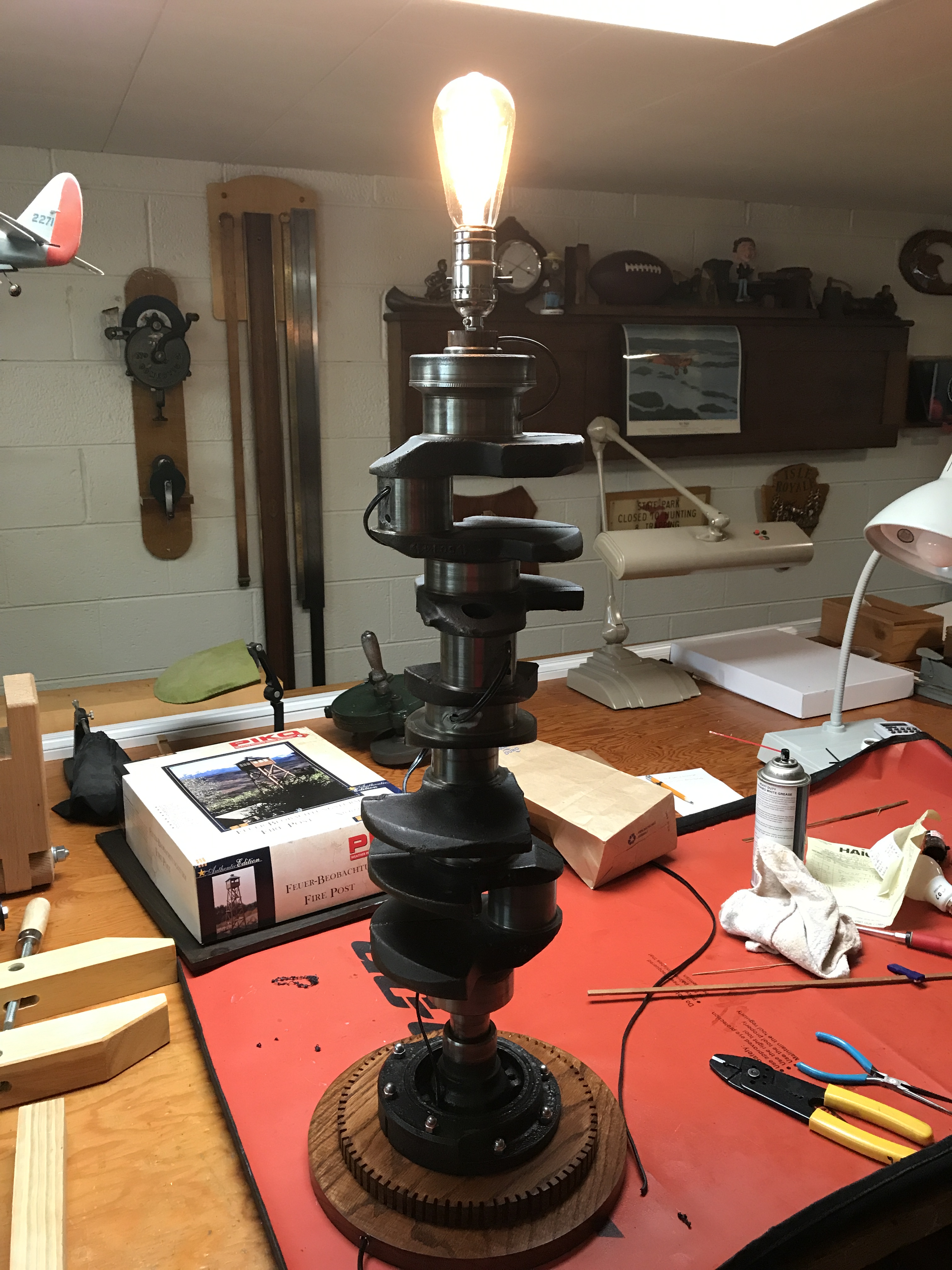DIY crankshaft lamp.