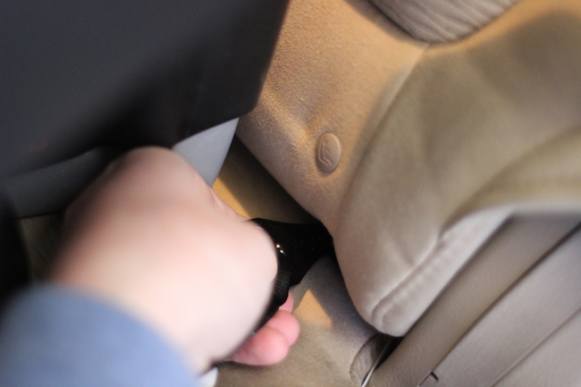Attaching the hook to the seat.