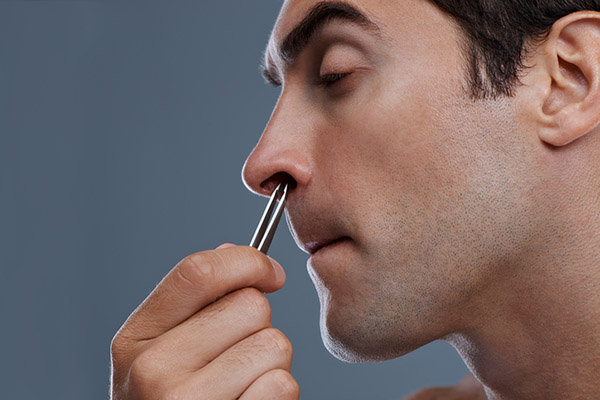 how to trim nose hair with trimmer