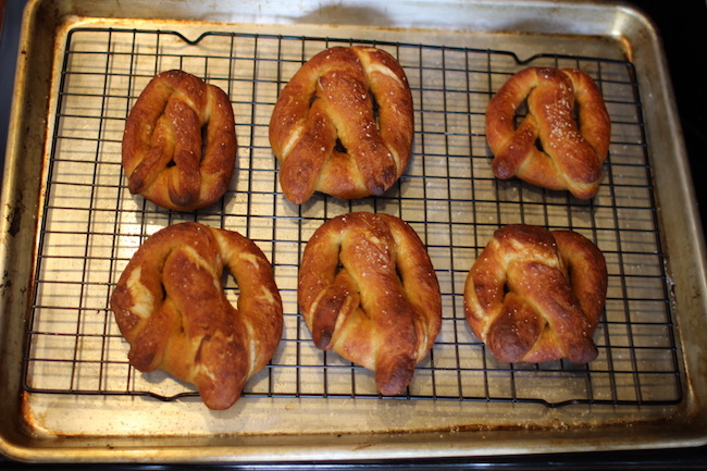 Baked pretzels with salt topping.