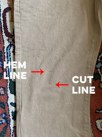 Direction of a cutting line and hem line.