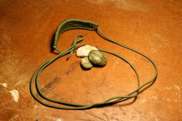 How to Make a Paracord Rock Sling | The Art of Manliness