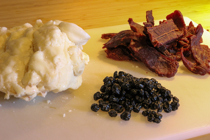 Jerky, Berries and Suet are displayed.