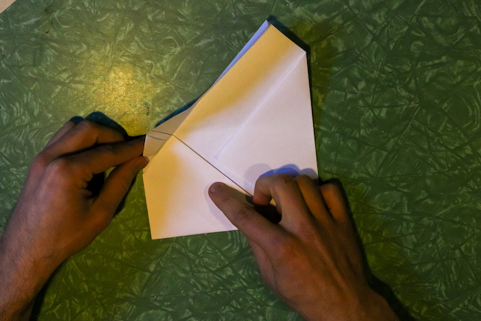 2 Ways to Fold a Letter Into Its Own Envelope