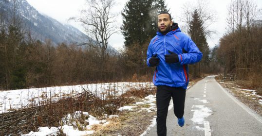 Exercising in the snow provides numerous benefits for your health.