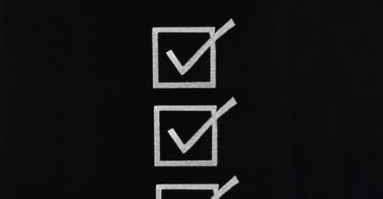 Three checkboxes with check marks and #880 on a black background.