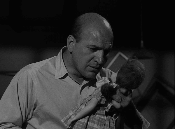 5 episodes that prove The Twilight Zone is one of the scariest